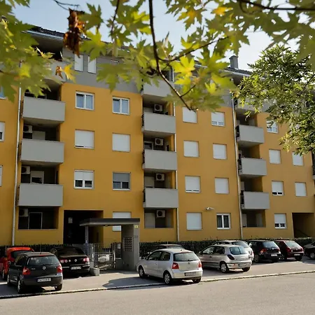 Apartment Park *