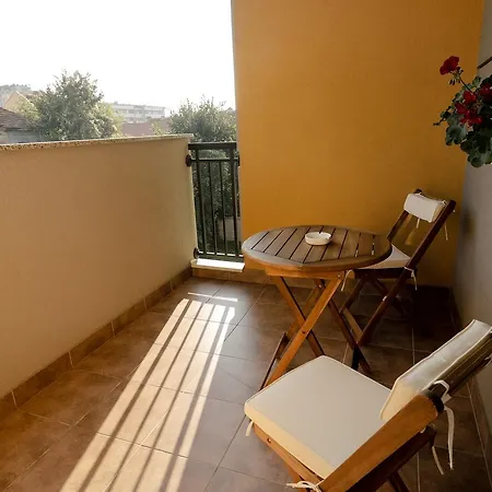 Park Apartment *
